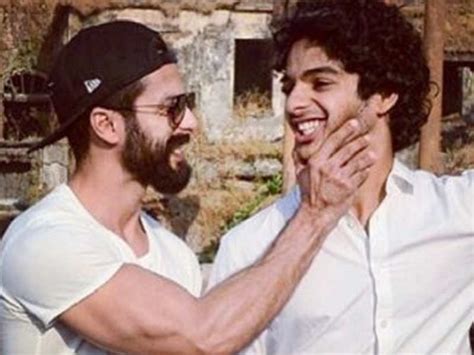 Heres how Shahid Kapoor and Ishaan Khatter are。